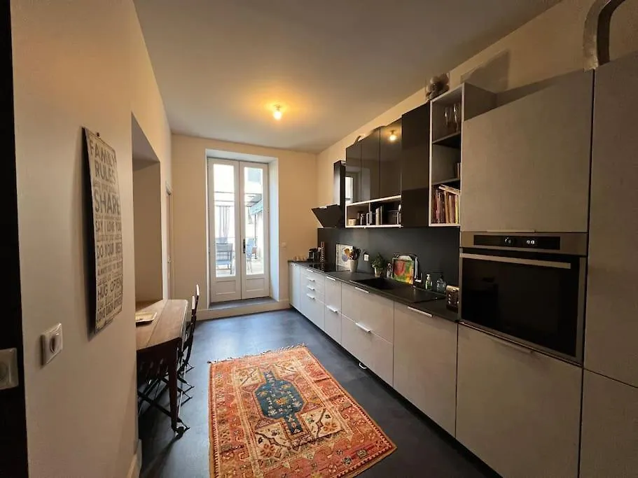 Coeur De Ville, Garage Prive Et Gratuit Avec Terrasse ! Cahors