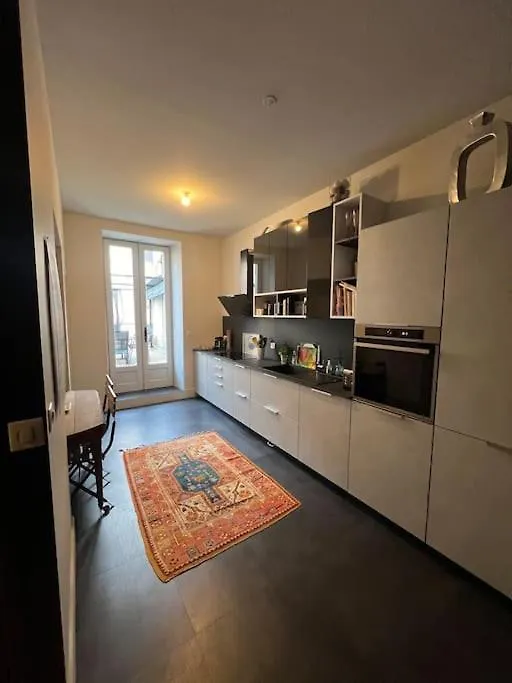 Coeur De Ville, Garage Prive Et Gratuit Avec Terrasse ! Cahors 0*,  France