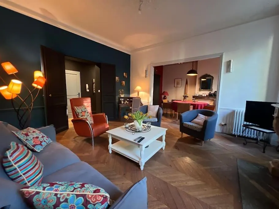 Coeur De Ville, Garage Prive Et Gratuit Avec Terrasse ! Cahors 0*,  France